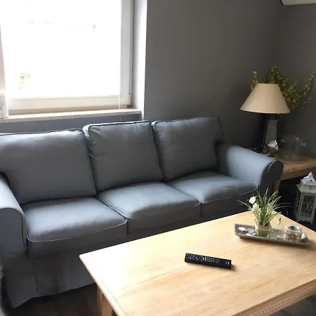 아파트 Familienwohnung In Top Lage 샬베우츠